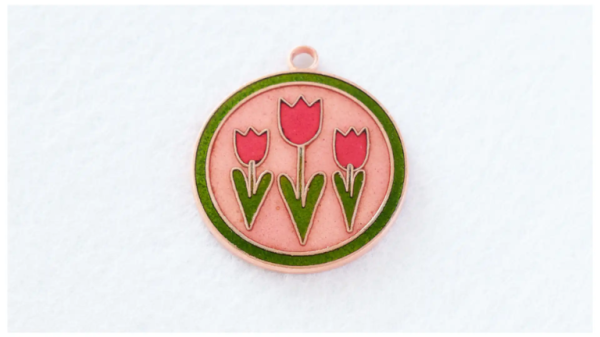 七宝焼アートヴィレッジ 【アデリアレトロ×伝統工芸】七宝焼体験（展示室観覧付き）～「コレック」柄キーホルダー作り～