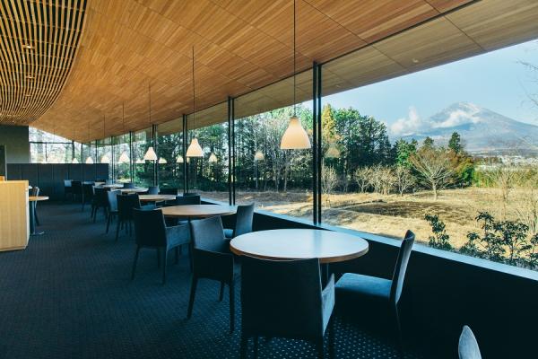 【12:30～席予約】ミシュラン三ッ星シェフが手がける御殿場『Maison KEI』EXサービス会員限定 春の特別ランチコース