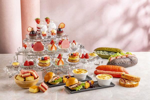 【ヒルトン東京お台場】～春を彩るいちごスイーツの饗宴～ストロベリーアフタヌーンティー＜プレミアムジュース付＞