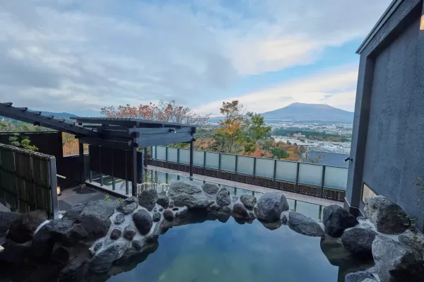 【圧倒的な富士山ビュー！！】御殿場　日帰り温泉木の花の湯