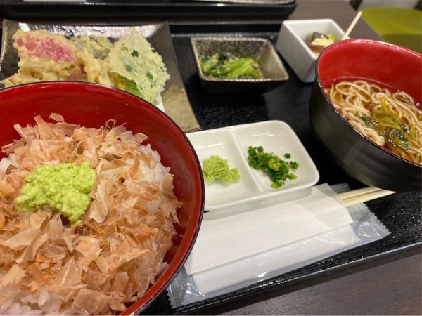 静岡名産♪田丸屋本店で選べるわさび丼（天ぷら付）